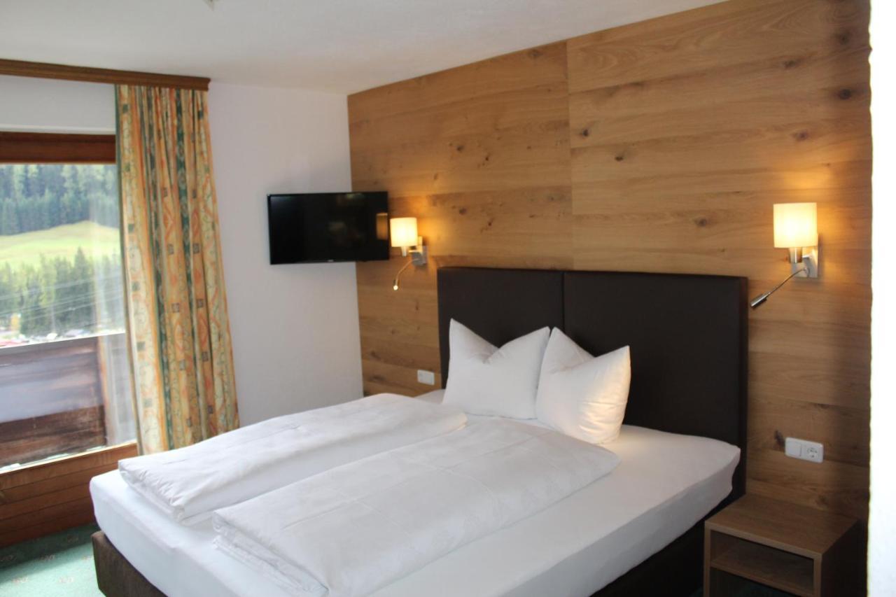 Pension Jaegerhof Sankt Anton am Arlberg Extérieur photo